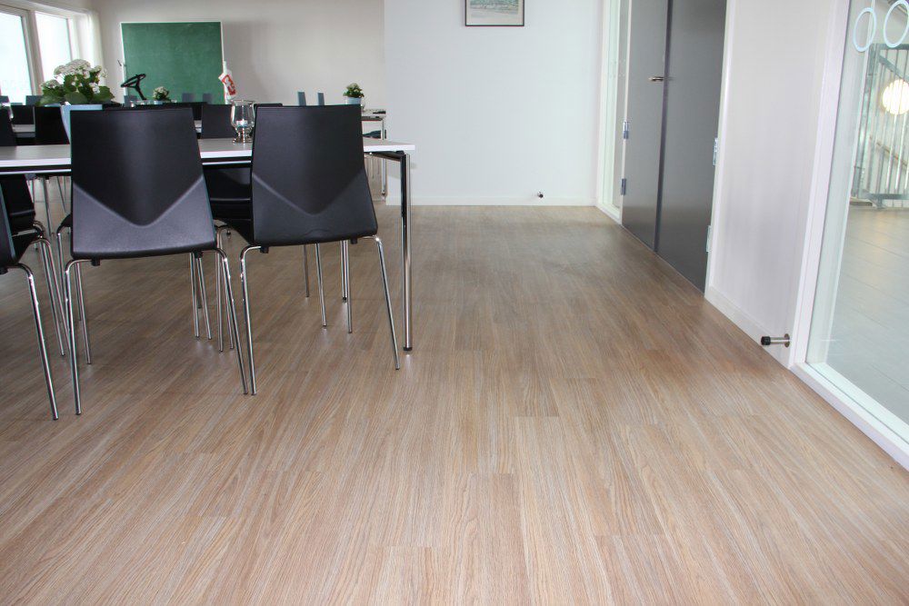 Vinyl LVT 8 1000X667